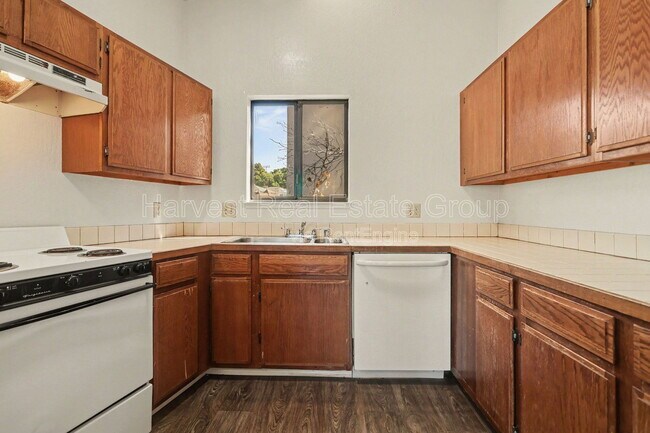 Building Photo - 2982 Park Blvd