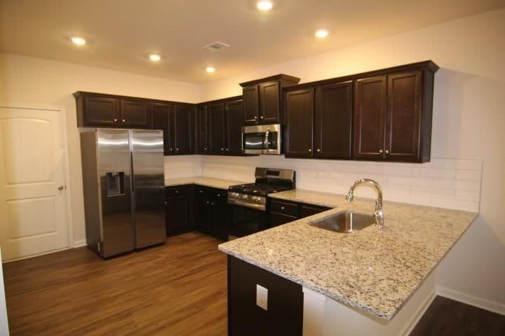 Building Photo - 51 Briarwood Dr W