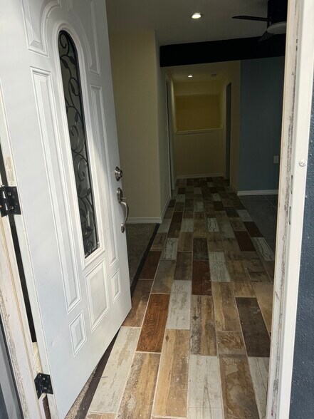 Main entrance - 1178 Tiegen Dr