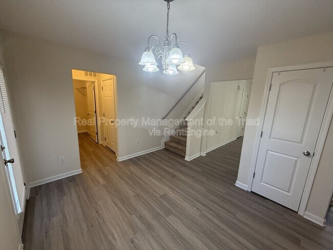 Building Photo - 2318 Deerbrook Forest Ln