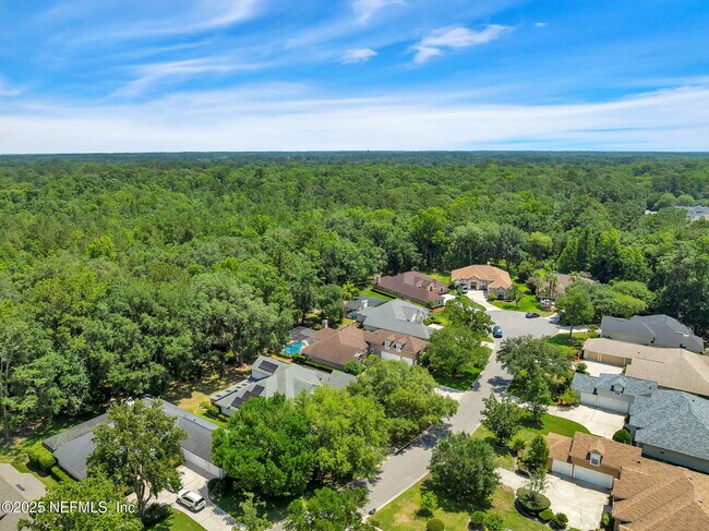 Building Photo - 526 Oakmont Dr