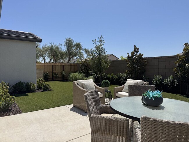 Building Photo - Brand New Former Model Home in Riverstone