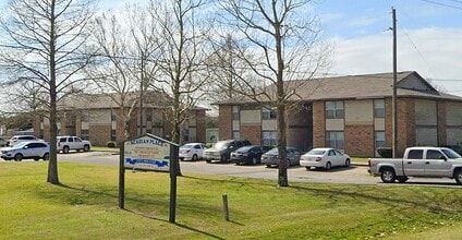 Building Photo - 114 Acadian Pl