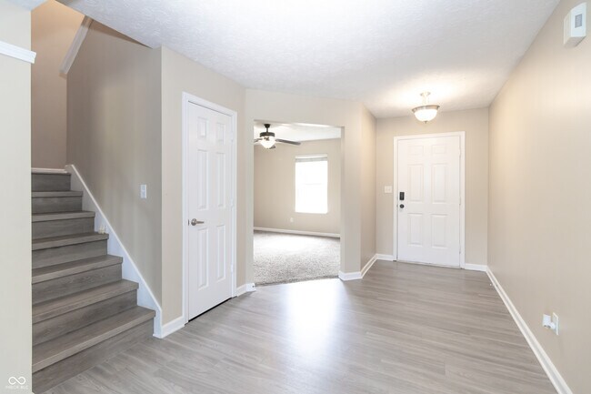 Building Photo - 2755 Bluewood Way