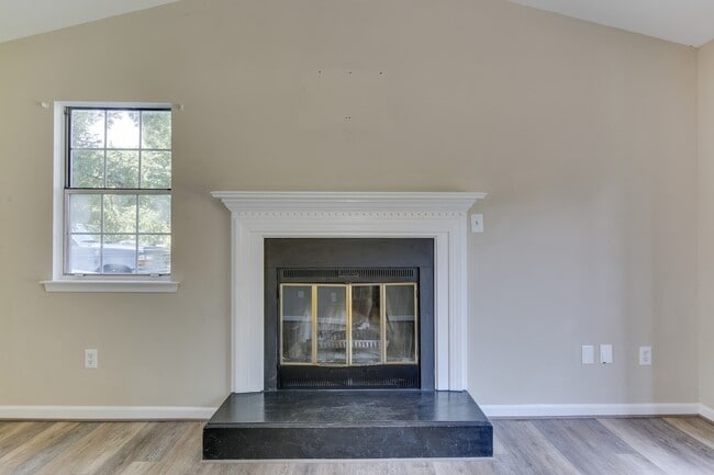 Building Photo - 732 Galahad Dr