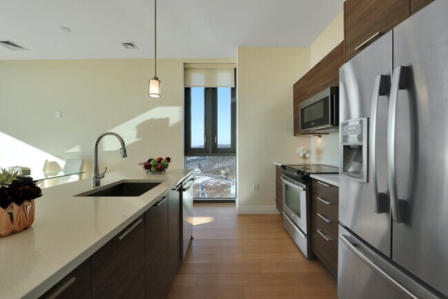 Building Photo - Monarch at Ridge Hill