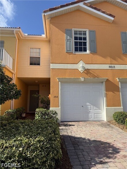 Building Photo - 9813 Quinta Artesa Way
