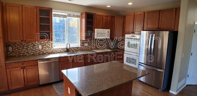 Building Photo - 10740 Windridge Ct