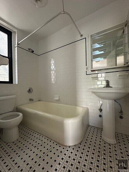 Building Photo - West 10th Street