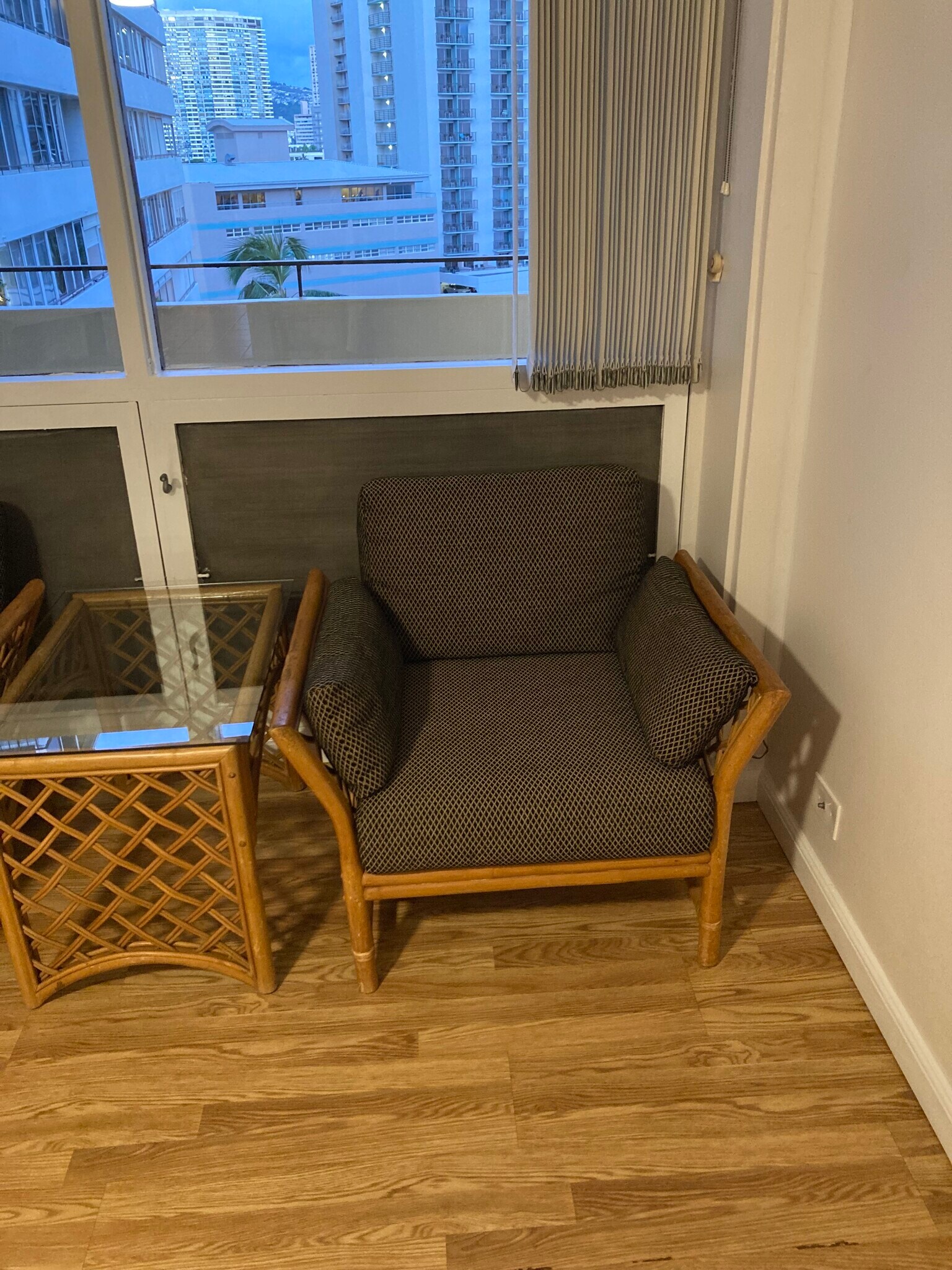 Building Photo - 425 ena Rd