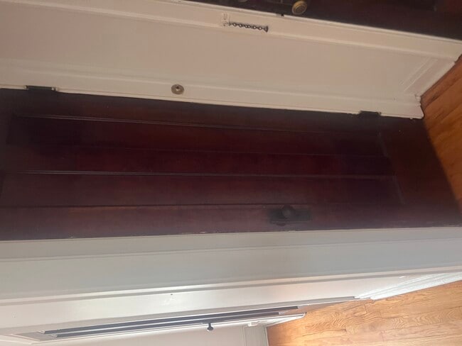 Building Photo - 5907 W Arthington St