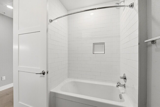 Building Photo - $3,045.95 with $400 off the first month's rent, 2 Beds - 2 Bath, Condo in Denver with Unobstructe...