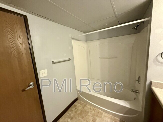 Building Photo - 1600 I St