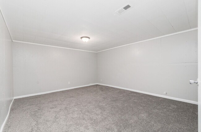 Building Photo - 3270 W 92nd Pl