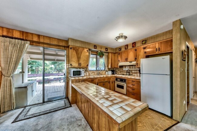 Building Photo - Cozy 3BD house avail. on 10/10/2025 for a ...