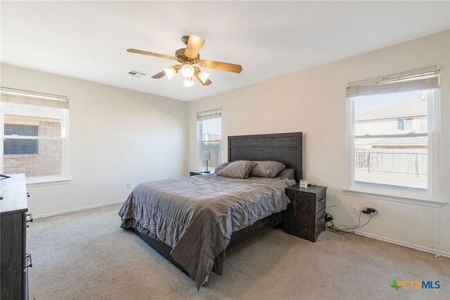 Building Photo - 4407 Golden Gate Dr