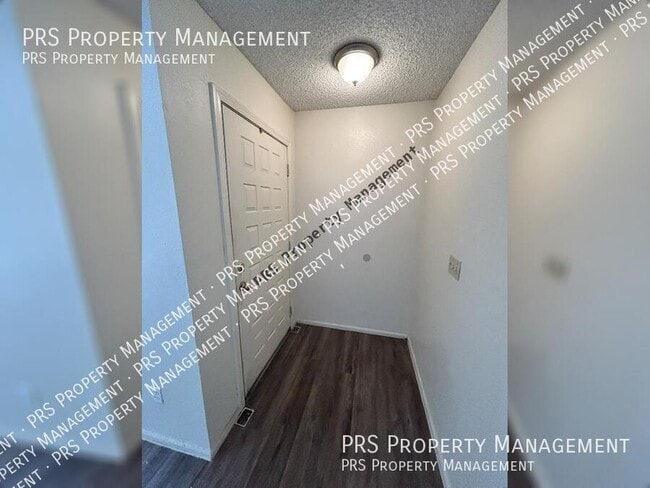 Building Photo - 3226 N Sycamore Pl