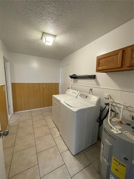 Building Photo - 27644 Green Willow Run