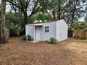Building Photo - 3000 Torres Ave