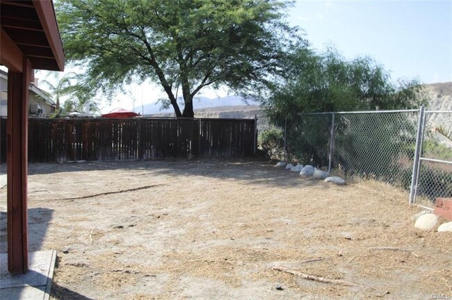 Building Photo - For Rent in Hemet – Spacious & Unique 4-Be...