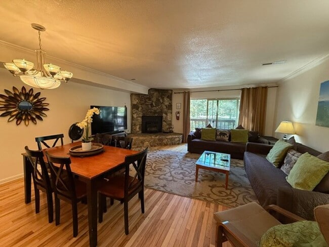 Primary Photo - Centrally located townhouse in Incline Vil...