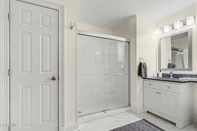 Building Photo - 87 Railroad Pl