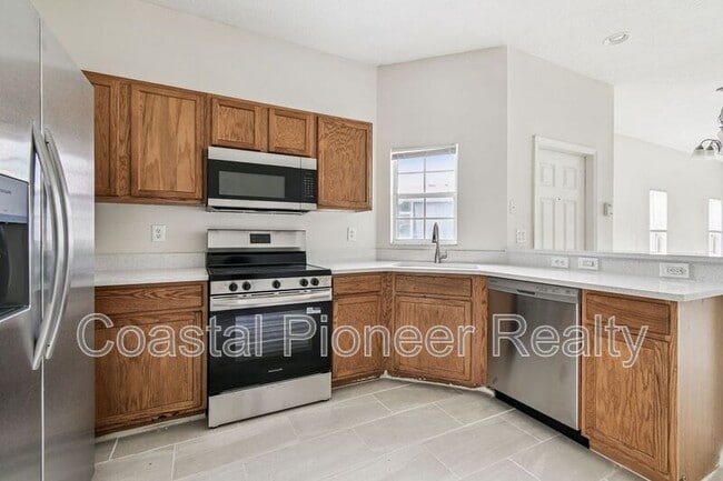 Building Photo - 6723 Lake Camden Way