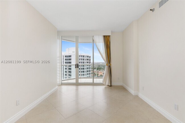 Building Photo - 21150 Point LPH 2902