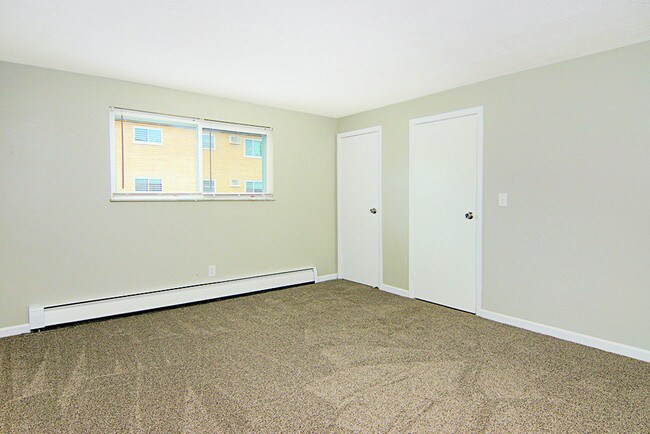 Building Photo - 8759 Reading Rd