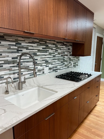 Building Photo - 438 N Center St