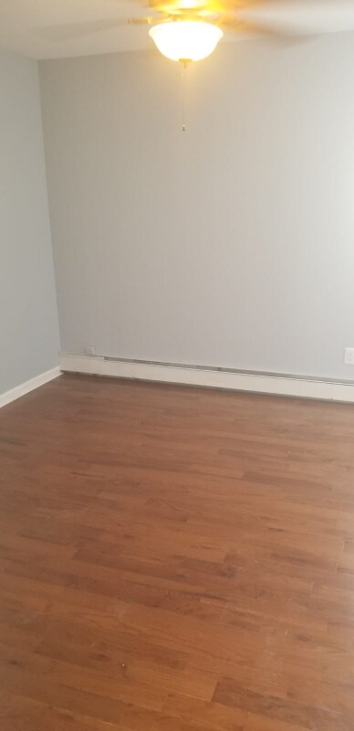 Building Photo - 570 Lincoln St