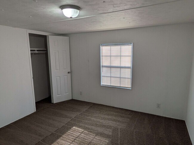 Building Photo - 14962 Goliad Dr