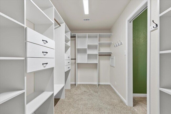 Building Photo - 316 Wildcat Dr