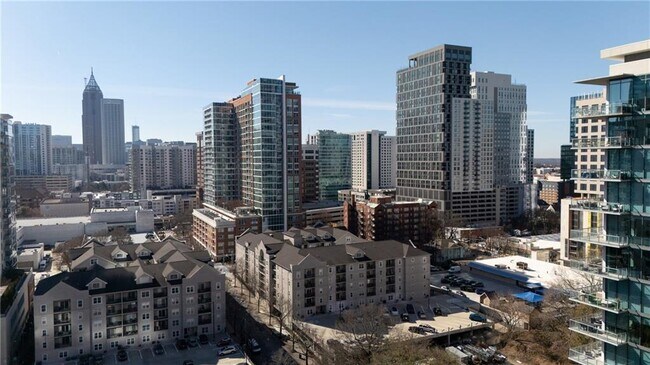 Building Photo - 1074 Peachtree Walk NE