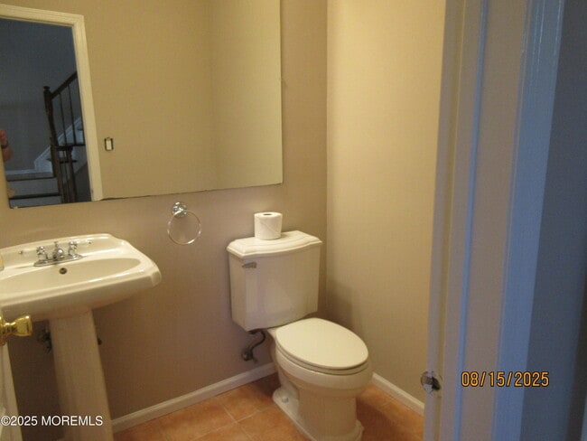 Building Photo - 29 Longbrook Ln