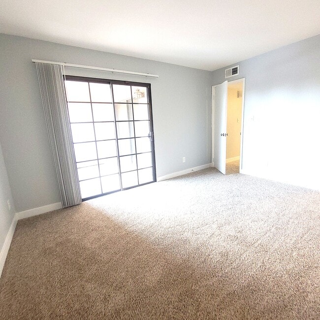Building Photo - 3131 W Cochise Dr