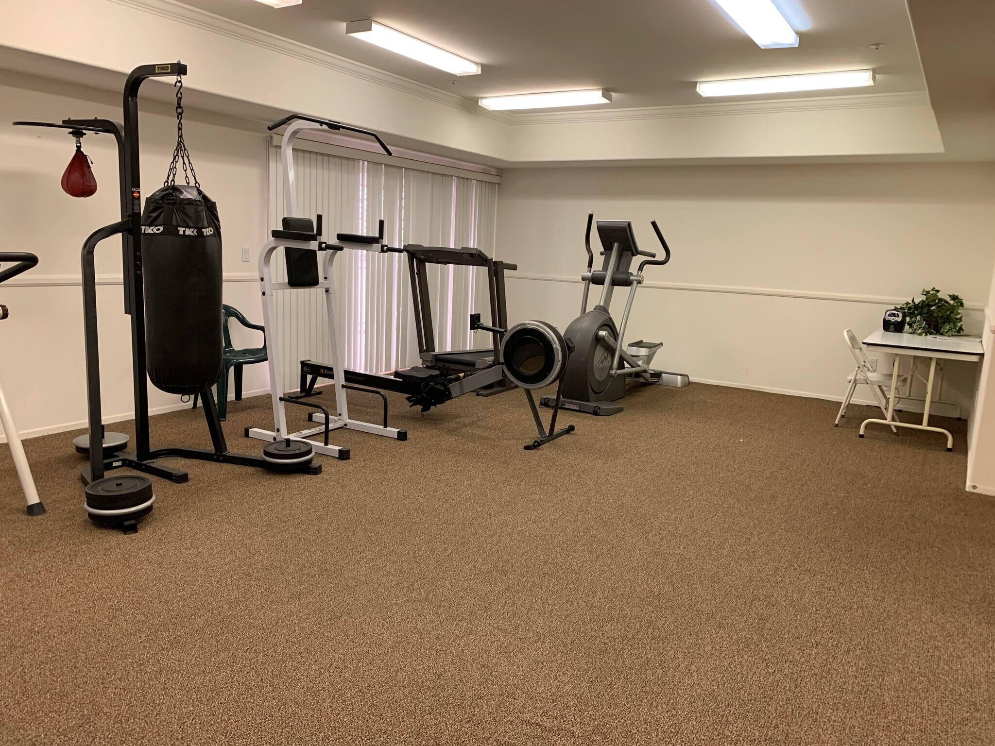 gym room - 937 12th St