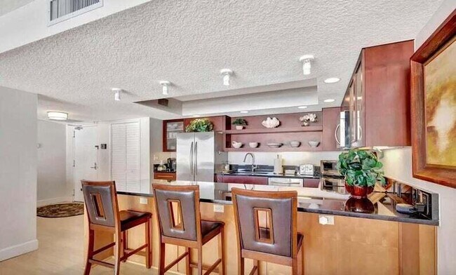 Building Photo - 4200 N Ocean Dr