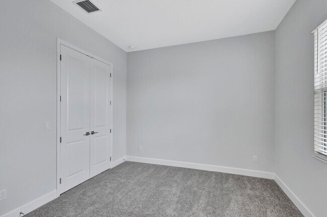 Building Photo - 5134 Liberty Ln