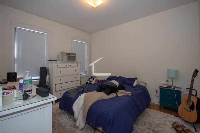 Building Photo - 9/1 No Fee! Spacious Allston 1BR wth balcony, heat inc