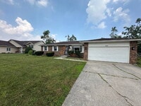 Building Photo - 2836 W 63rd Ln