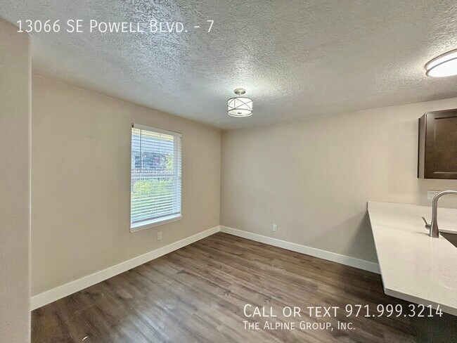 Building Photo - 13066 SE Powell Blvd