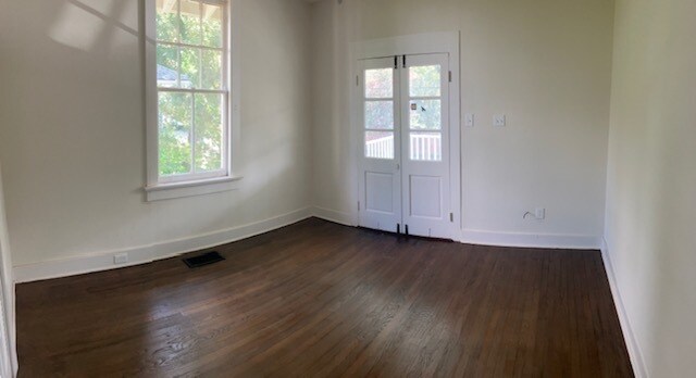 Building Photo - 1302 Soniat St
