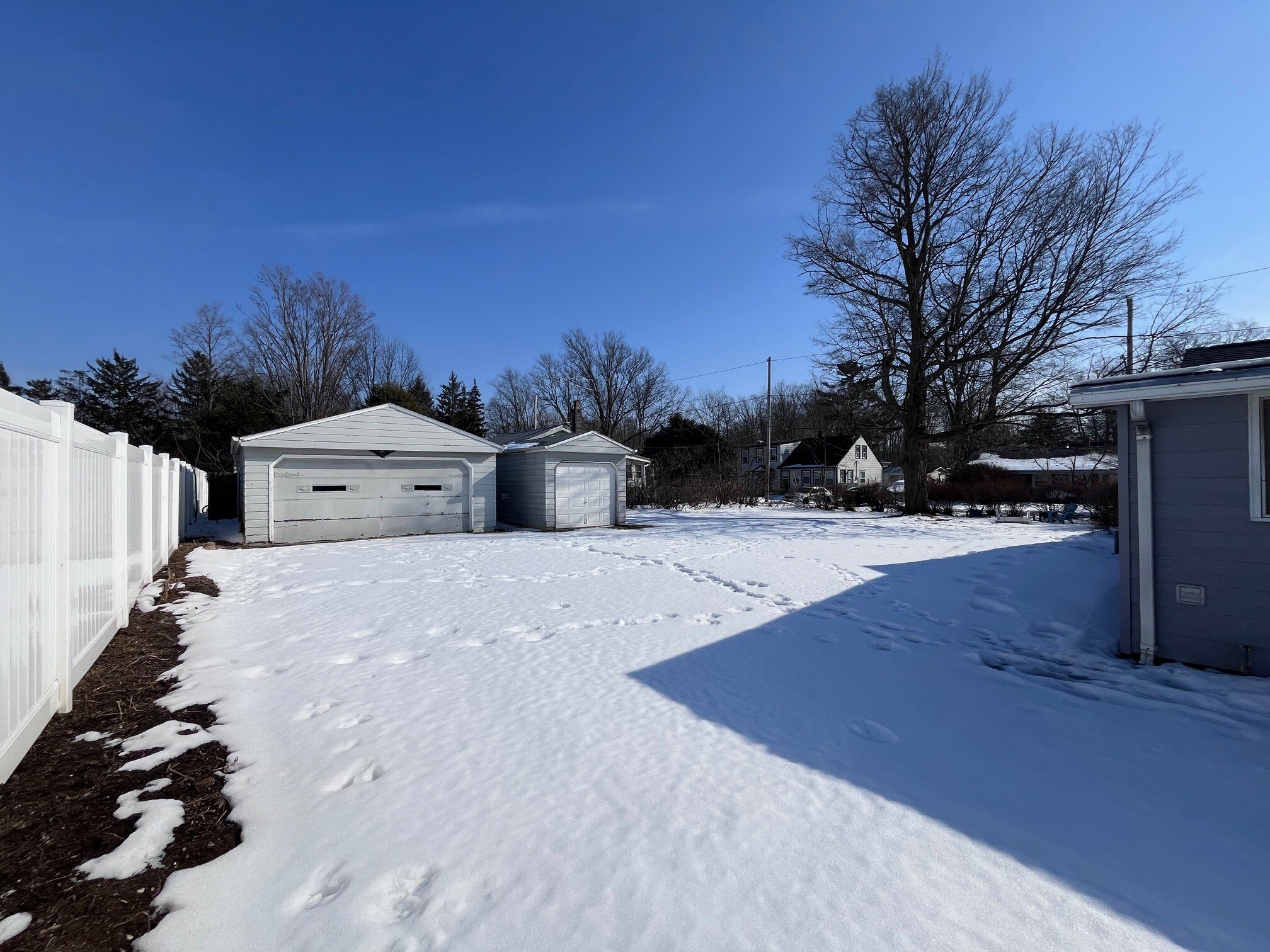 Building Photo - 38599 Plains Ct