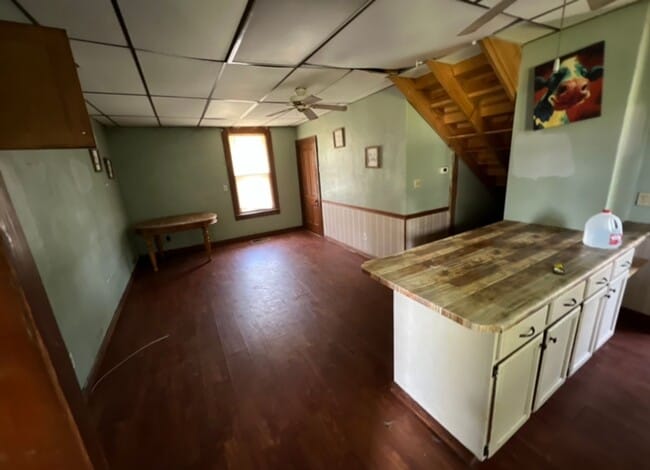 Building Photo - Great Location - $2000 Down / $880 Month