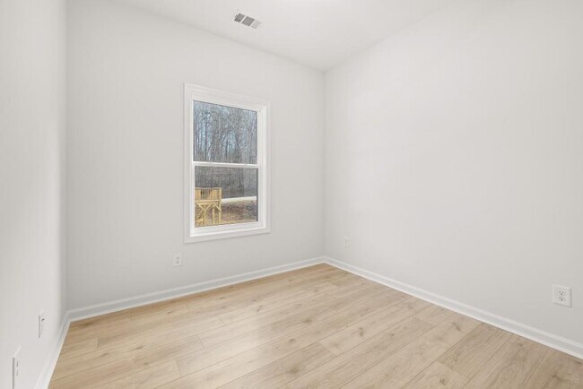 Building Photo - 4400 Ross Estates Ct SW