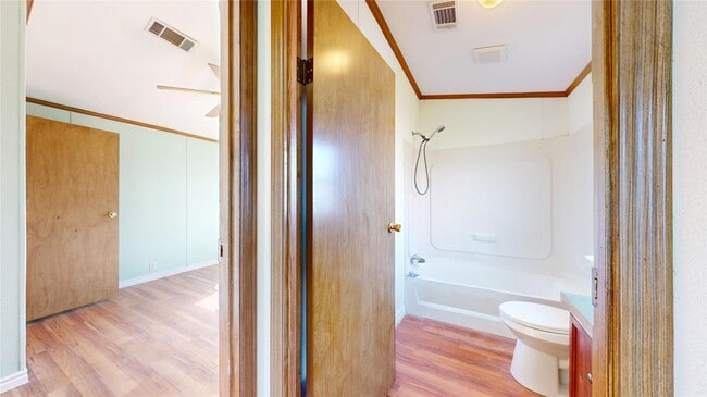 Building Photo - 435 16th St