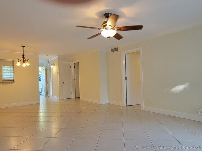 Building Photo - 1727 Jimmy Buffett Mem Hwy