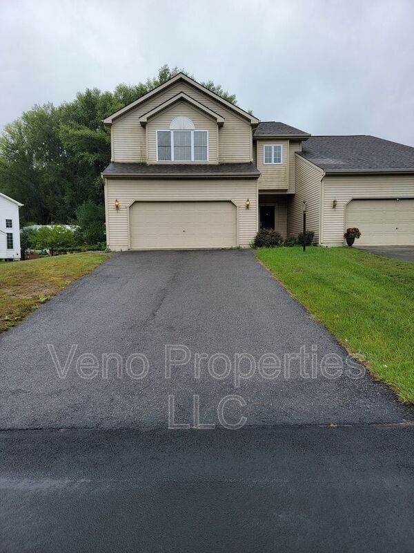 Building Photo - 16 Secretariat Ln