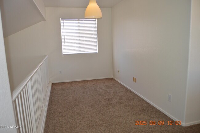 Building Photo - 4151 E Silverwood Dr